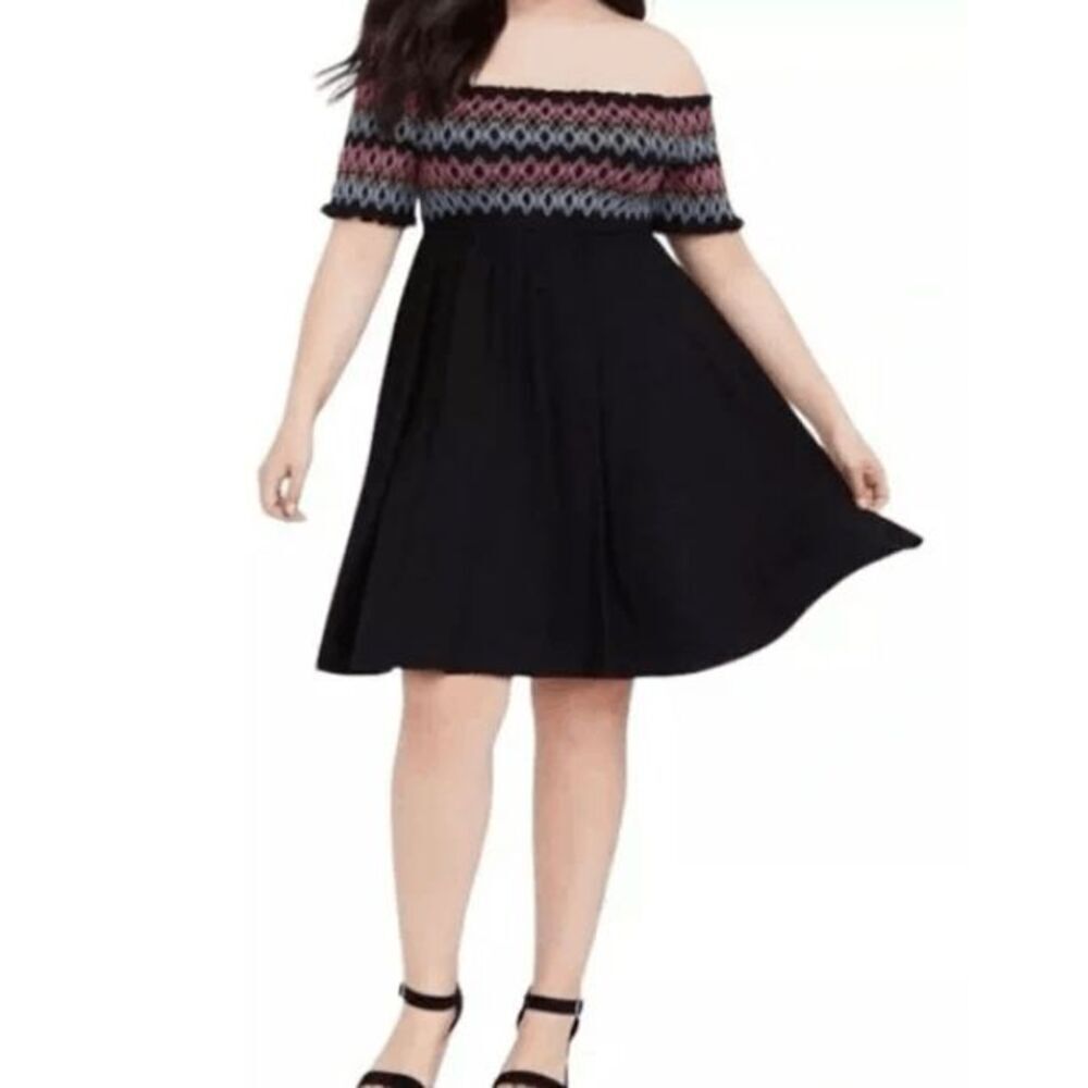 Torrid size L black short sleeve embroidered dress (Torrid size 00)
